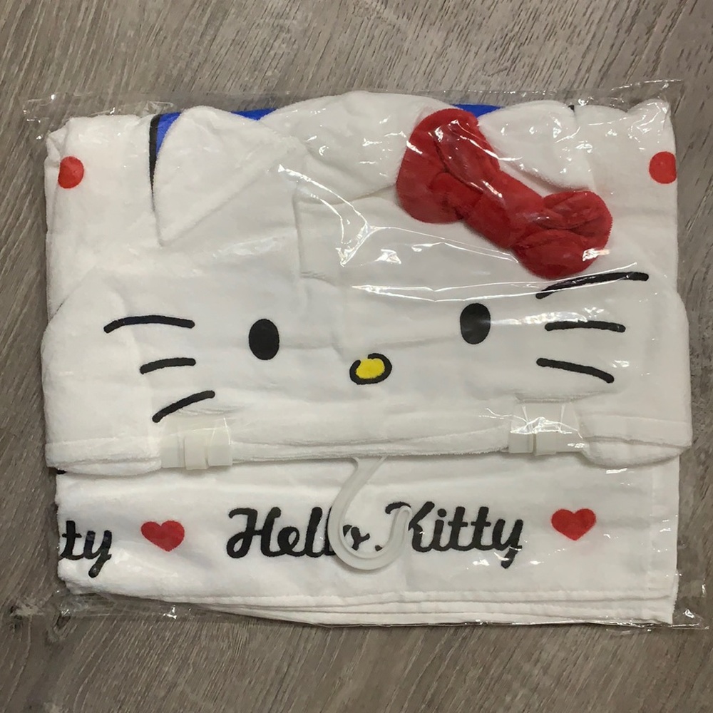 Hello Kitty - Picture 1 of 7
